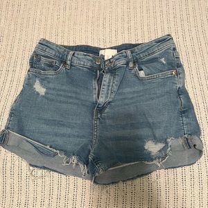 H&M stretchy high waisted Jean shorts size 10